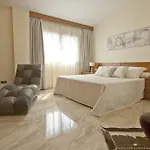 La Font Del Roc Hotel 3*
